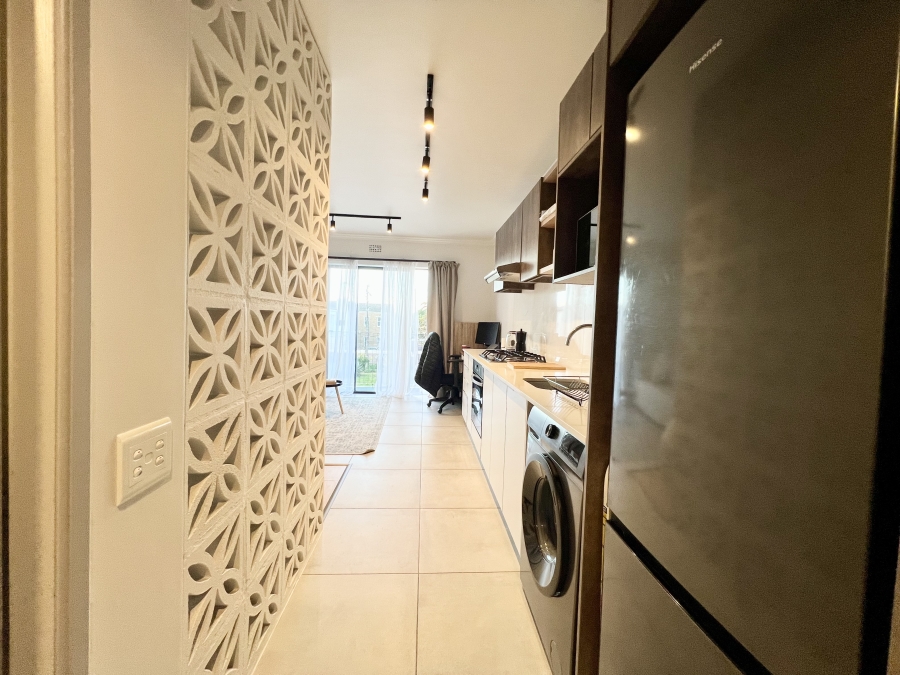 1 Bedroom Property for Sale in Table View Western Cape